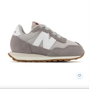 New Balance Toddler 237 Bungee Sneaker in Moonbeam/ Marblehead. Grey/ Red NWOT